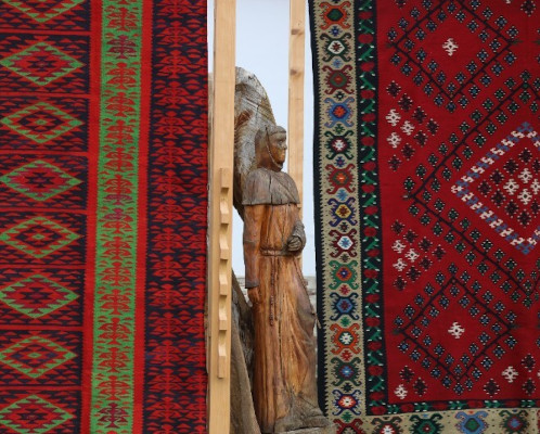 Хълмът, от който Чипровци се вижда по-ясно